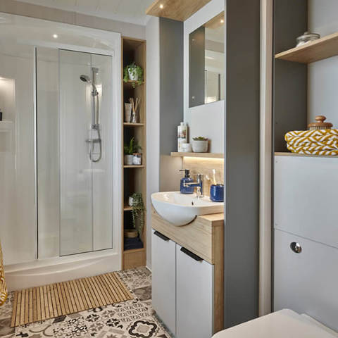 Edmonton Scandi En Suite