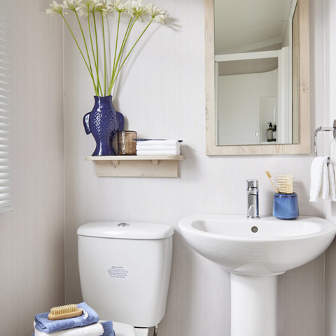 Royan Washroom